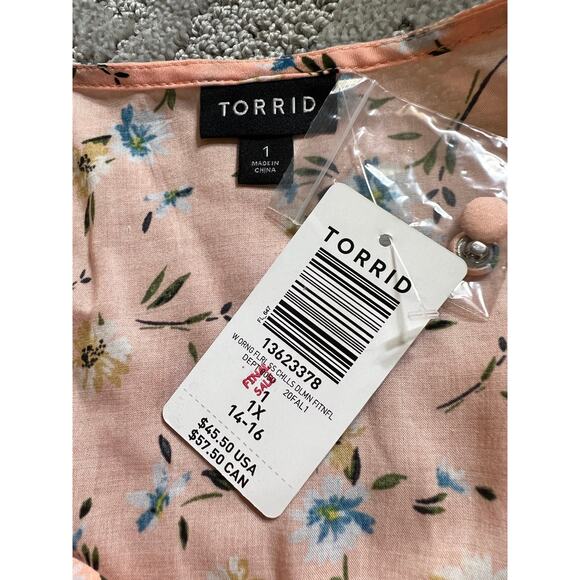 Peach Top Torrid 1X Pintuck Pleat Blouse Button Front Floral V-Neck Dolman NEW - Picture 9 of 11
